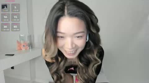 QUEEN OF SQUIRT online show from November 6, 2025, 11:55 am