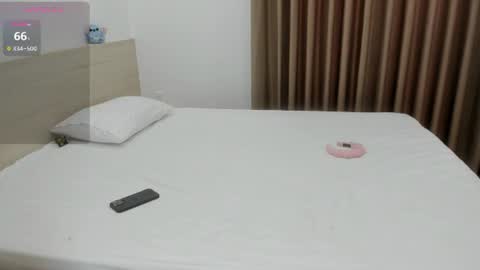 Snapshot of sophia_squirtits chatting on June 19, 2026, 9:24 am QUEEN OF SQUIRT online show from June 19, 2026, 9:24 am