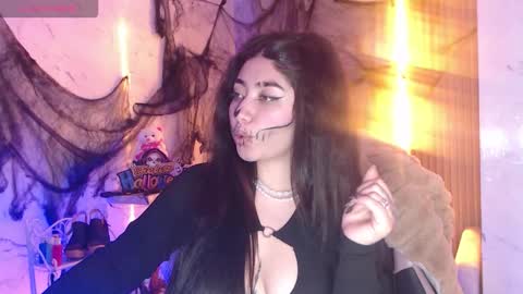 Sophia online show from October 25, 2025, 2:02 pm