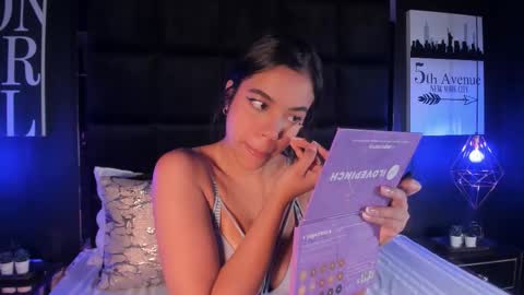 Snapshot of sophiaahill chatting on November 14, 2025, 9:02 pm Sophie Hill online show from November 14, 2025, 9:02 pm