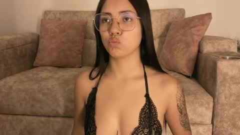 sophiacolemann online show from April 16, 2026, 12:44 am