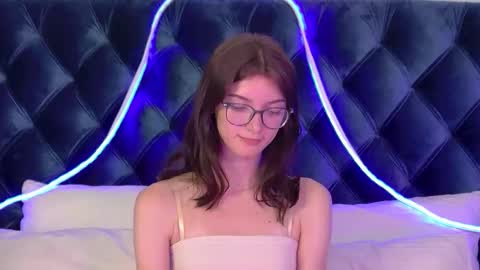 Snapshot of sophiaprove chatting on November 13, 2025, 3:33 pm SophiaProve online show from November 13, 2025, 3:33 pm