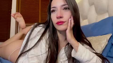 Snapshot of sophiarommie chatting on June 16, 2026, 10:18 am sophiarommie online show from June 16, 2026, 10:18 am