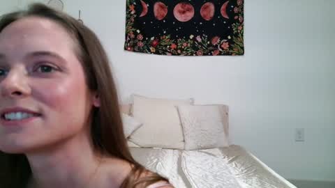 Snapshot of sophiaskyee444 chatting on June 17, 2026, 2:03 am sophiaskyee444 online show from June 17, 2026, 2:03 am