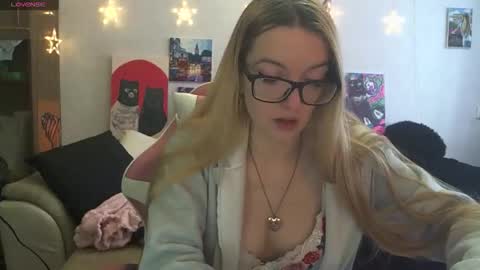 SophiaSonata online show from February 19, 2026, 9:05 am