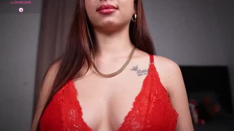 Sophy online show from November 3, 2025, 1:08 am