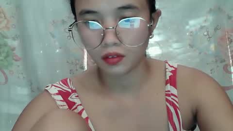 sophie_193 online show from May 12, 2026, 3:47 am