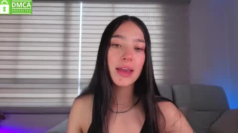 Sophie  online show from November 13, 2025, 7:02 pm