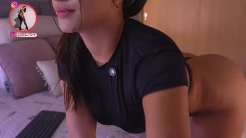 Snapshot of sophie_belton chatting on October 18, 2025, 4:19 pm sofia online show from October 18, 2025, 4:19 pm