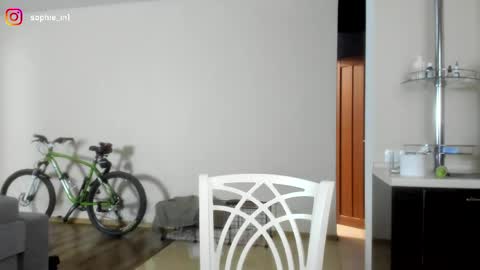 Sonya  online show from May 29, 2026, 5:27 am