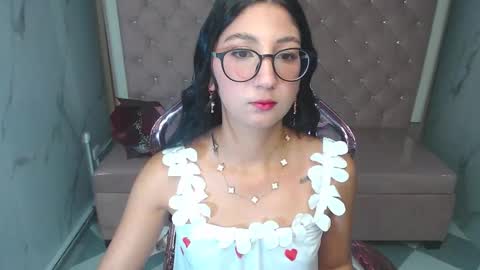 sophie_jones_b online show from February 14, 2026, 12:46 pm