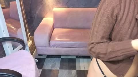 Snapshot of sophie_jones_b chatting on May 16, 2026, 12:48 pm sophie_jones_b online show from May 16, 2026, 12:48 pm