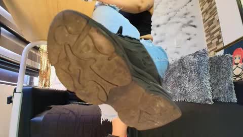 Snapshot of sophie_littles chatting on January 13, 2026, 3:17 pm Sophie online show from January 13, 2026, 3:17 pm