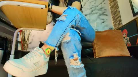 Snapshot of sophie_littles chatting on February 10, 2026, 12:09 pm Sophie online show from February 10, 2026, 12:09 pm