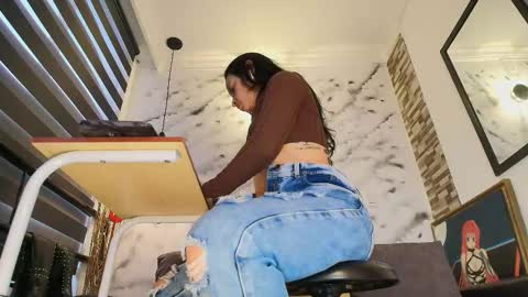 Snapshot of sophie_littles chatting on February 25, 2026, 12:04 pm Sophie online show from February 25, 2026, 12:04 pm