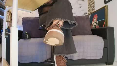 Snapshot of sophie_littles chatting on February 28, 2026, 1:45 pm Sophie online show from February 28, 2026, 1:45 pm