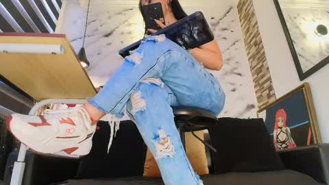 Snapshot of sophie_littles chatting on March 3, 2026, 1:28 pm Sophie online show from March 3, 2026, 1:28 pm