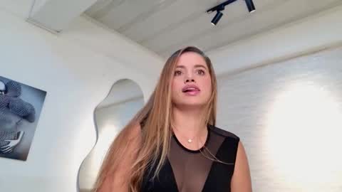 sophie_rousses online show from February 11, 2026, 1:05 pm