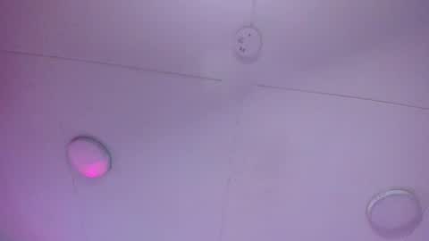 sophie russell  online show from November 29, 2025, 4:15 am