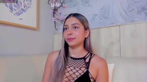 Sophie online show from May 23, 2026, 1:48 pm