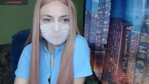 Sophie online show from March 27, 2026, 8:37 am