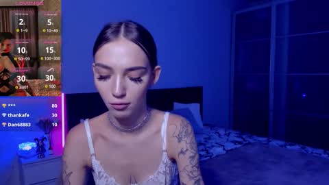 Sophie online show from October 19, 2025, 10:32 pm