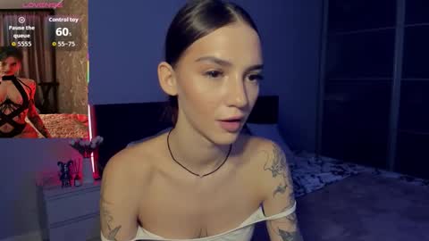 Sophie online show from November 28, 2025, 11:13 am