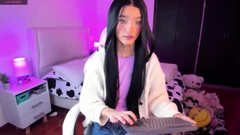    online show from December 15, 2025, 11:47 am