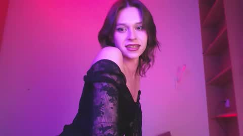 Snapshot of sophiediamond_x chatting on November 24, 2025, 7:46 pm sophiediamond_x online show from November 24, 2025, 7:46 pm