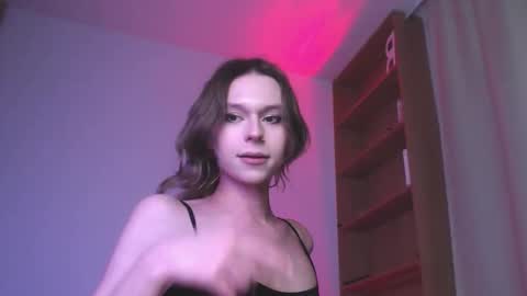 Snapshot of sophiediamond_x chatting on December 4, 2025, 7:33 pm sophiediamond_x online show from December 4, 2025, 7:33 pm