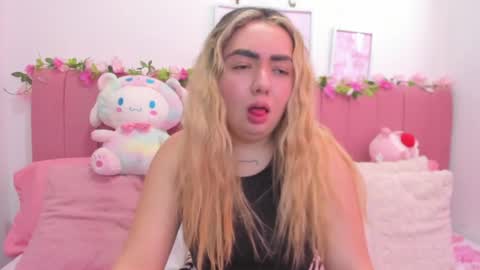 Snapshot of sophiee_rosee chatting on May 7, 2026, 4:12 pm sophiee rosee online show from May 7, 2026, 4:12 pm