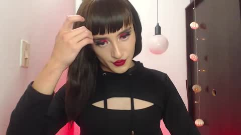 Sophie online show from February 2, 2025, 10:06 pm