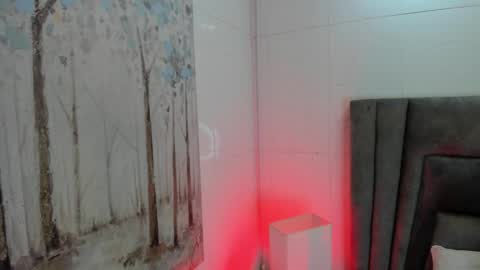 Sophie  online show from February 20, 2025, 11:31 am