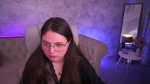 Snapshot of sophieedreams chatting on December 17, 2025, 11:00 pm sophieedreams online show from December 17, 2025, 11:00 pm