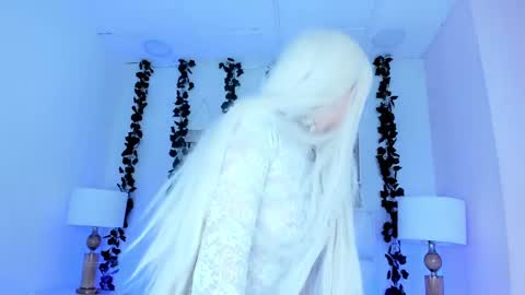 Snapshot of sophiehill_gh chatting on January 22, 2025, 10:26 pm SOPH online show from January 22, 2025, 10:26 pm