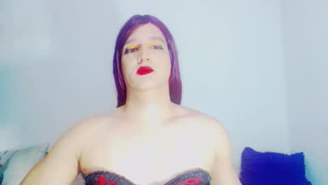 Snapshot of sophiehillsxo chatting on February 9, 2026, 12:03 am sophiehillsxo online show from February 9, 2026, 12:03 am