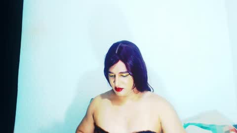 Snapshot of sophiehillsxo chatting on April 11, 2026, 12:59 am sophiehillsxo online show from April 11, 2026, 12:59 am