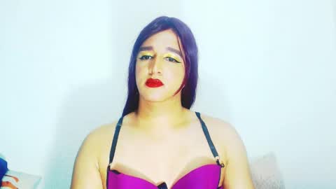 Snapshot of sophiehillsxo chatting on April 18, 2026, 11:14 am sophiehillsxo online show from April 18, 2026, 11:14 am