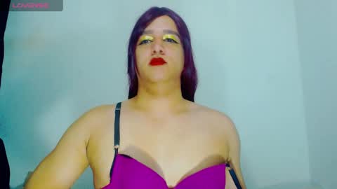 Snapshot of sophiehillsxo chatting on May 11, 2026, 7:14 am sophiehillsxo online show from May 11, 2026, 7:14 am