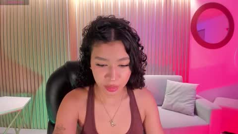 Sophie Houston online show from October 8, 2025, 3:48 am
