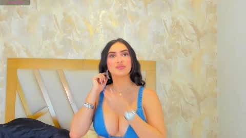 Snapshot of sophiekozlov chatting on October 18, 2025, 1:34 pm Sophie online show from October 18, 2025, 1:34 pm