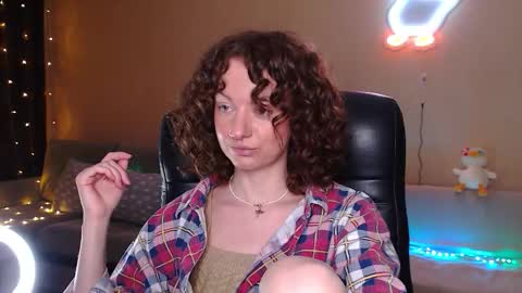 sophieleroux online show from February 26, 2026, 2:05 pm