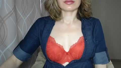 Snapshot of sophiemisss chatting on April 27, 2026, 6:11 am Sophiemisss online show from April 27, 2026, 6:11 am
