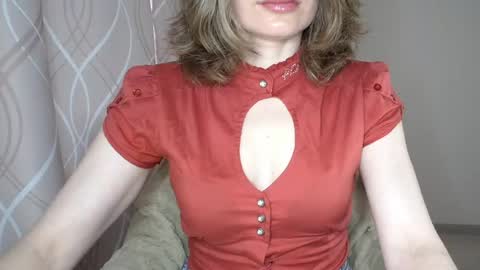 Snapshot of sophiemisss chatting on May 19, 2026, 6:20 am Sophiemisss online show from May 19, 2026, 6:20 am