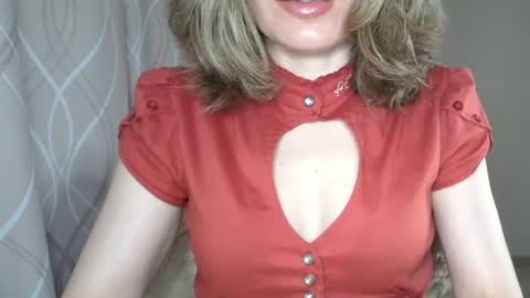 Snapshot of sophiemisss chatting on May 28, 2026, 6:32 am Sophiemisss online show from May 28, 2026, 6:32 am