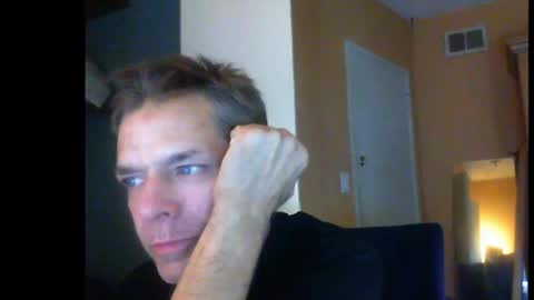 Snapshot of sophiestar12 chatting on January 7, 2025, 10:11 am Sophiestar online show from January 7, 2025, 10:11 am