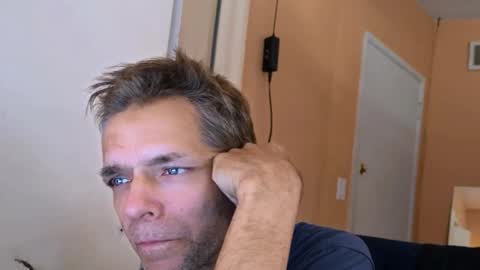 Snapshot of sophiestar12 chatting on January 11, 2025, 7:05 pm Sophiestar online show from January 11, 2025, 7:05 pm