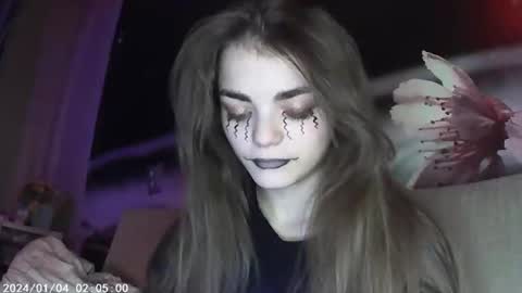 Snapshot of sophiesuvi chatting on October 30, 2025, 9:48 pm Sophie and my bestie Mandy online show from October 30, 2025, 9:48 pm