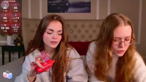 Snapshot of sophiesuvi chatting on November 15, 2025, 2:24 pm Sophie and my bestie Mandy online show from November 15, 2025, 2:24 pm