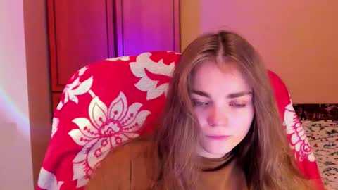 Snapshot of sophiesuvi chatting on November 30, 2025, 2:21 pm Sophie and my bestie Mandy online show from November 30, 2025, 2:21 pm